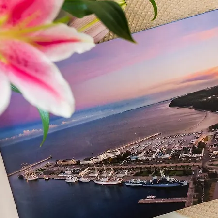 Black&white - Batory Five 아파트 그디니아