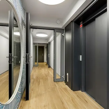 Black&white - Batory Five 그디니아