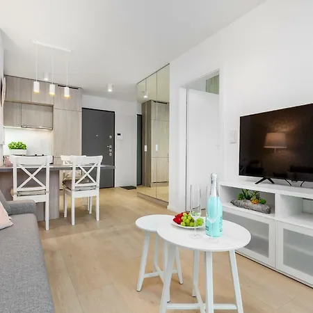 Black&white - Batory Five