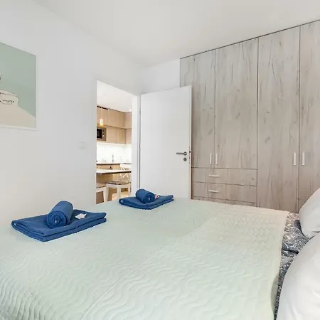 아파트 Black&white - Batory Five *