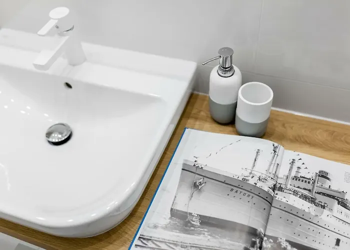 Black&white - Batory Five Apartament Gdynia